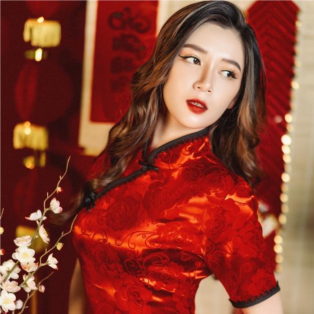 旗袍美女.jpg